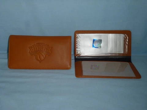 New York NY KNICKS    Leather Checkbook   NEW   tan + Cover