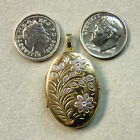 9 ct gold second hand oval flower locket