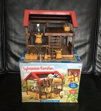 Sylvanian Families Highfields Barn 100% Complete EC With Original Box