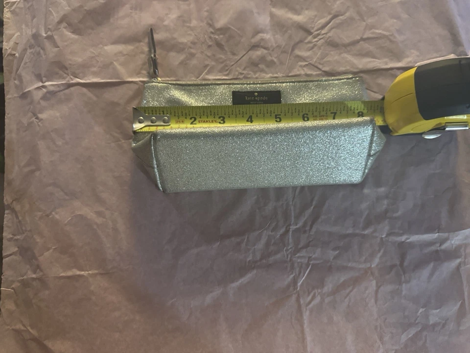 Серебряная сумка для макияжа Kate Spade - Изображение 1 из 4