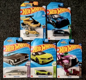Hot Wheels Treasure Hunt Lot 5 Car Lot Nissan Fish & Chipped Ford Mustang & More - Picture 1 of 6