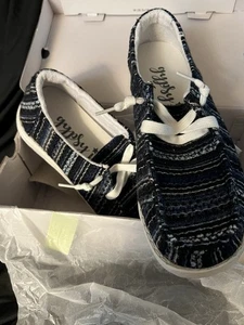 Gypsy Jazz Shoes Womens 7.5 Navy Striped Slip-on Jordan Sneakers NEW - Picture 1 of 7