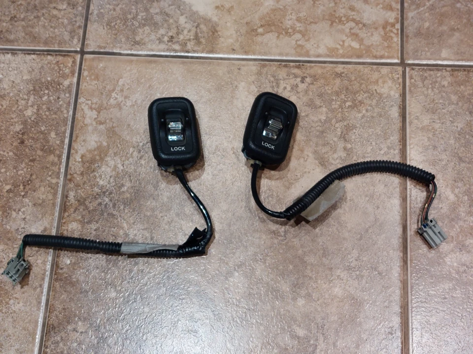 Juego de interruptores de bloqueo 90-93 Acura Integra DA9 negro control de cerraduras de puerta con bisel y tornillo Foto 1 de 4