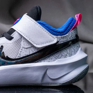 NIKE TEAM HUSTLE D 10 shoes for boys, NEW & AUTHENTIC, size (Infants) 11 - Bild 1 von 7