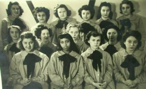 Essex County NJ Vocational & Tech Photo Girls Vtg Dress Smocks 1940s 7"x 5 mb153 - Picture 1 of 4