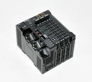 Acoplador de comunicación PLC Omron NX-ECC201, NX-OD5121 y NX-ID5342 - Imagen 1 de 5