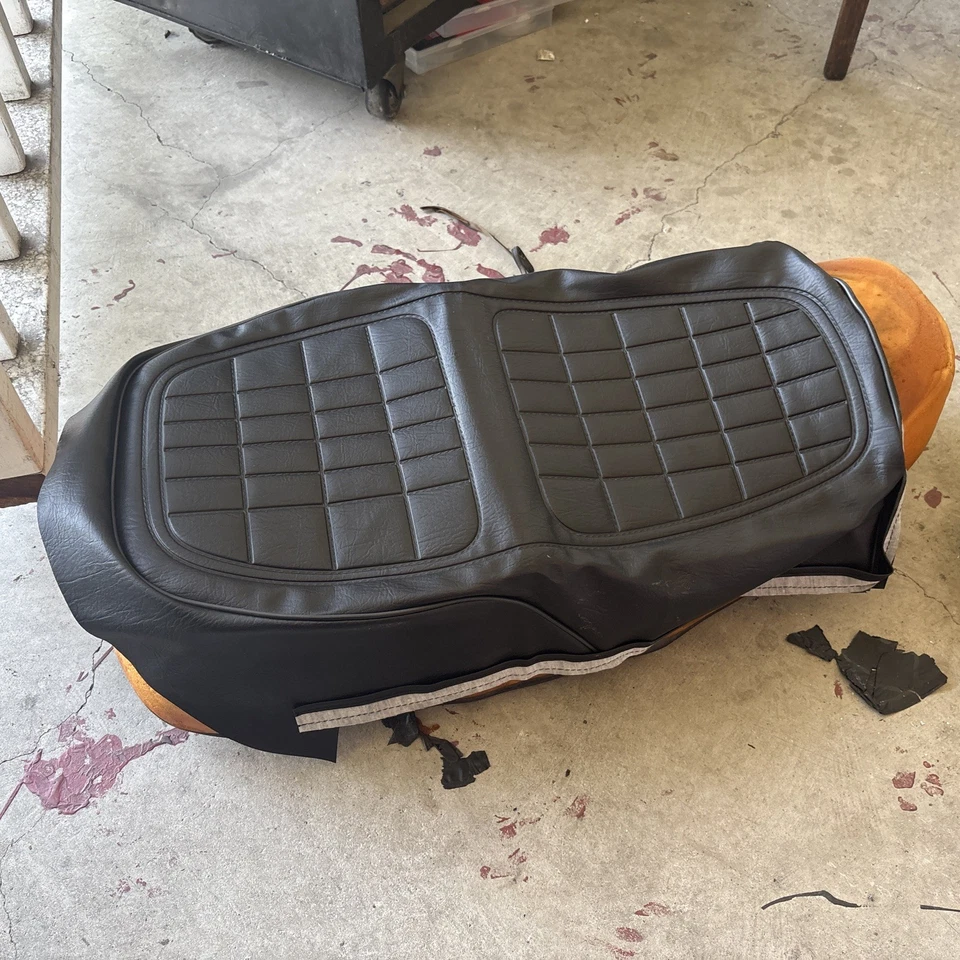 YAMAHA XS1100 XS1100F 1979 '79 *HEAT EMBOSSED* SEAT COVER  - Image 1 of 4