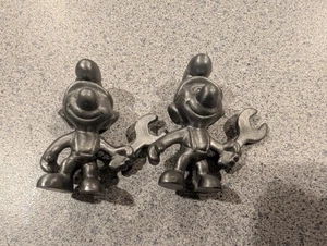 Zwei Vintage 1980 Mechaniker Schlümpfe Die Schlümpfe Zinnfiguren von Peyo - Bild 1 von 4