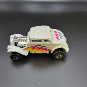Vintage Matchbox Blanco 33 Willys Street Rod Pro Street 1/64 Diecast 1982 - Imagen 1 de 6