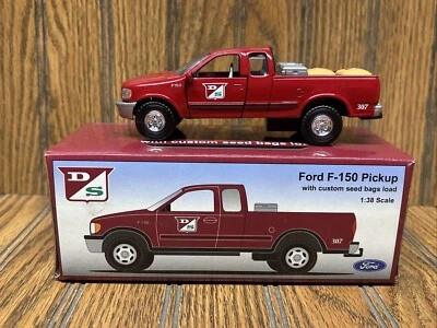 VTG Crown Premiums 3803744 - Dairyland Seeds DS Ford 2003F-150 Pickup 1:38 Scale - Image 1 of 4