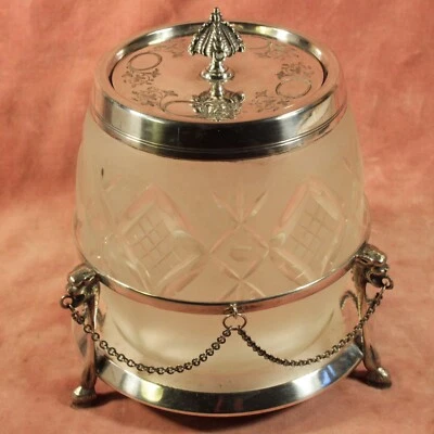 АНТИКВАРНЫЙ БОЧОНОК ДЛЯ ПЕЧЕНЬЯ ПОСЕРЕБРЕННЫЙ И ХРУСТАЛЬНЫЙ ГРИФОН ДЕКОР AMS производители - Изображение 1 из 4