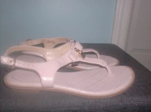 Michael Kors Alice Sandals Size 8M With Hardware Charm - Picture 1 of 3