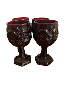 VINTAGE Avon 1876 Cape Cod Rubinrotglas Weinkelche 4er Set | Sammlerstück - Bild 1 von 2