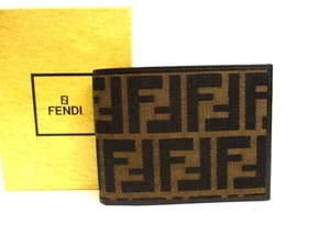 Auténtica Cartera Compacta FENDI Zucca Caqui Lona Cuero Marrón Doble Plegable #a934 - Imagen 1 de 12