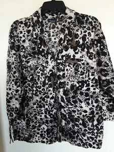 GLORIA VANDERBILT CASUALS  BUTTON UP BLOUSE SHIRT WOMEN Size L  - Picture 1 of 3