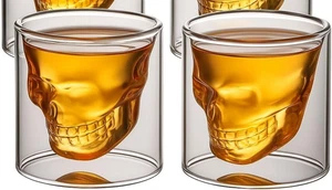 PAIR OF Skull Shaped Shot Glasses 25ml - BRAND NEW - LOOK! - Picture 1 of 4