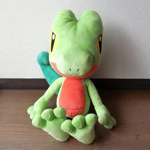 Peluche Treeko Centro Pokémon Tamaño Natural Excelente Estado - Imagen 1 de 4