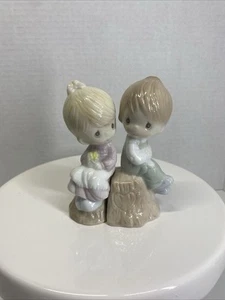 Vintage Precious Moments Salz & Pfefferstreuer Mädchen & Junge 1993 Sammlerstück - Bild 1 von 13