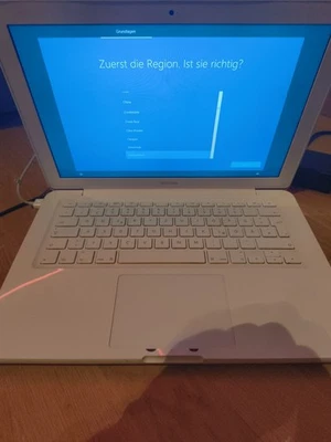 Apple MacBook A1181 Weiß,  Core 2 Duo, 4GB RAM, 500GB - Bild 1 von 4
