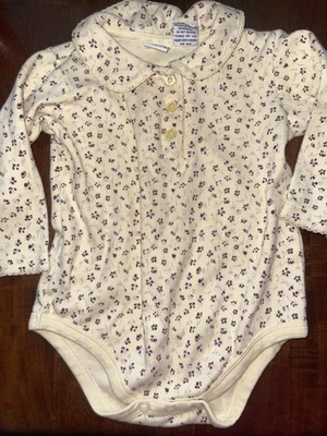 TKS básico vintage flores moradas manga larga una pieza con cuello 18 mos. Foto 1 de 3