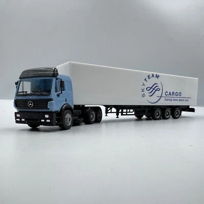 MB-00-001 with semitrailer SKYTEAM CARGO scale 1/87 (HO) - Image 1 of 4