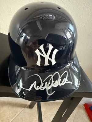 Casco de bateo réplica tamaño completo firmado por Derek Jeter de los Yankees de Nueva York con certificado de autenticidad Foto 1 de 4