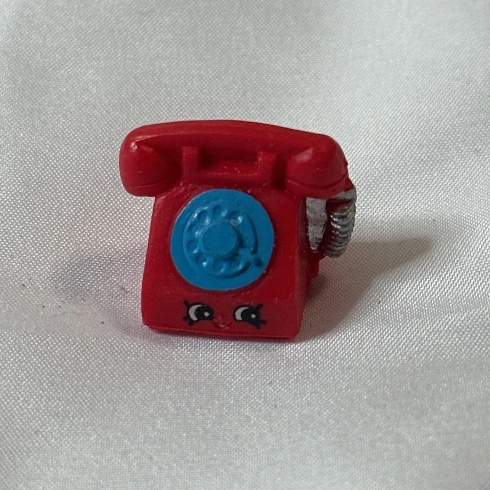 Shopkins Season 3 Chatter Red Telephone Figure 3-118 Homewares - Image 1 of 1