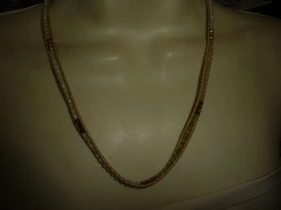 COLLAR TEJIDO DIMINUTO TONO BLANCO Y DORADO CUENTAS CRISTAL CORDÓN BEIGE 9""L #2/3 Foto 1 de 4