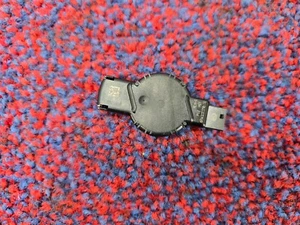 GMC YUKON DENALI XL 15-20 OEM WINDSHIELD RAIN SOLAR TEMPERATURE SENSOR UNIT - Picture 1 of 3