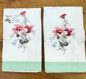 Pair of Pillowcases with embroidered flowers, White with Pink Flowers 18x28" - Picture 1 of 5