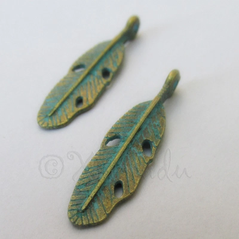 Feathers 28mm Antiqued Bronze Turquoise Patina Charms C4150 - 10, 20 Or 50PCs Foto 1 de 3