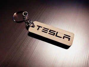 Portachiavi Tesla, in legno, personalizzabile - Foto 1 di 2