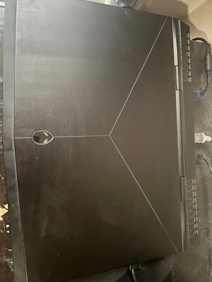 Notebook/portátil personalizado Alienware 17 17,3"" Foto 1 de 4