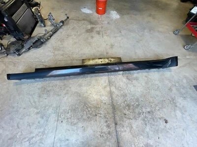 BMW 750LI F02 2010 - Panel basculante - Falda lateral - Conductor izquierdo - Negro Foto 1 de 4