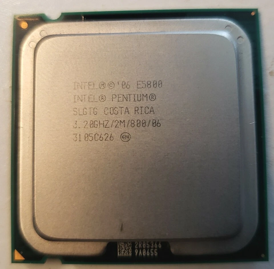 Intel Pentium Dual-Core E5800 SLGTG CPU 800/3.2 GHz LGA 775 - Image 1 of 1