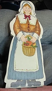 Pilgrim Girl Wooden 9 inches tall - Picture 1 of 1
