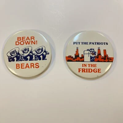 VINTAGE 1980s CHICAGO BEARS vs Patriots FOOTBALL Fridge Perry PINS PIN PINBACK  - Image 1 of 2