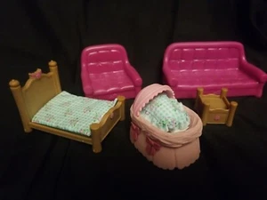 Lil Woodzeez Calico Critters mobili culla per bambini divano poltrona letto - lotto - Foto 1 di 6