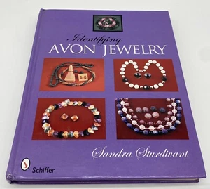 Identifying Avon Jewelry by Sandra Sturdivant (English) Hardcover Book - Imagen 1 de 11