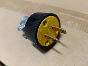 Enchufe de cable de goma de 2 polos de alta resistencia 15A 125 V NEMA 1-15P no Cooper 1723 - Imagen 1 de 5