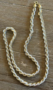 VINTAGE KRONE TRIFARI GOLDFARBEN SEIL KETTE GLAS ROCAILLES GEDREHTE HALSKETTE - Bild 1 von 5