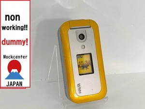 【Factice !】 Téléphone portable SANYO W43SA (couleur orange) au-japon qui ne fonctionne pas - Photo 1 sur 3