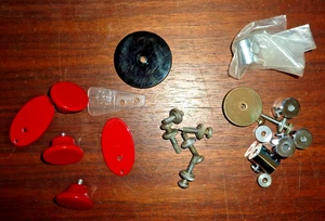 Lot Vibroplex Telegraph Key/Bug Parts ~Finger Tabs ~Weights ~ Screws - Afbeelding 1 van 1