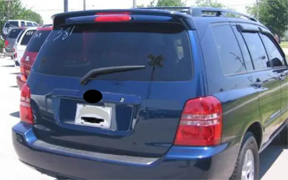 Alerón de techo trasero LED sin pintar con luz para Toyota Highlander 2001-2007 Foto 1 de 4