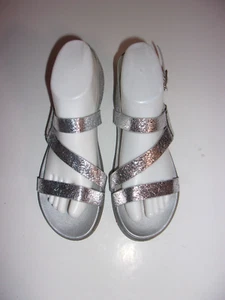 NEU Rouge Helium silberfarbene Damen-Sandalen offene Zehenpartie Größe 8M - Bild 1 von 5