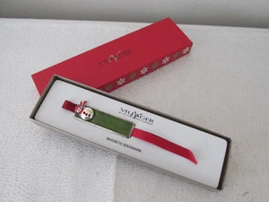 LIZ CLAIBORNE WEIHNACHTEN LESEZEICHEN MAGNETISCH METALL & EMAILLE SCHNEEMANN NEU GESCHENKBOX - Bild 1 von 4