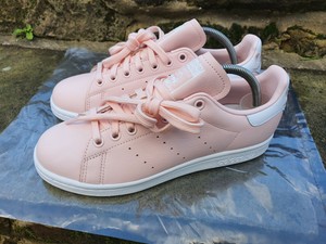bold pink stan smith