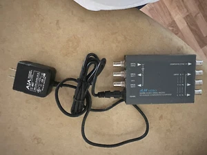 Convertidor de video digital a analógico AJA D10CE con fuente de alimentación - Imagen 1 de 2