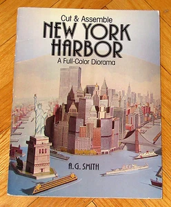 Cut & Assemble NEW YORK HARBOR Full Color Diorama w/Twin Towers A.G. Smith - Imagen 1 de 1
