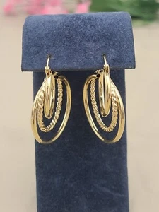 k875 Lovely Women's Triple Layered Hoop Earrings in 14kt Yellow Gold - Picture 1 of 6